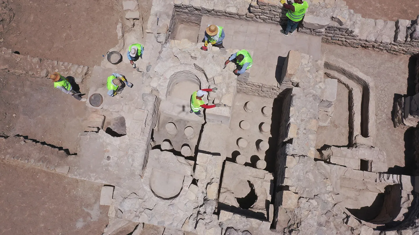 Türkiyədə tapılan 1700 illik Roma hamam kompleksi