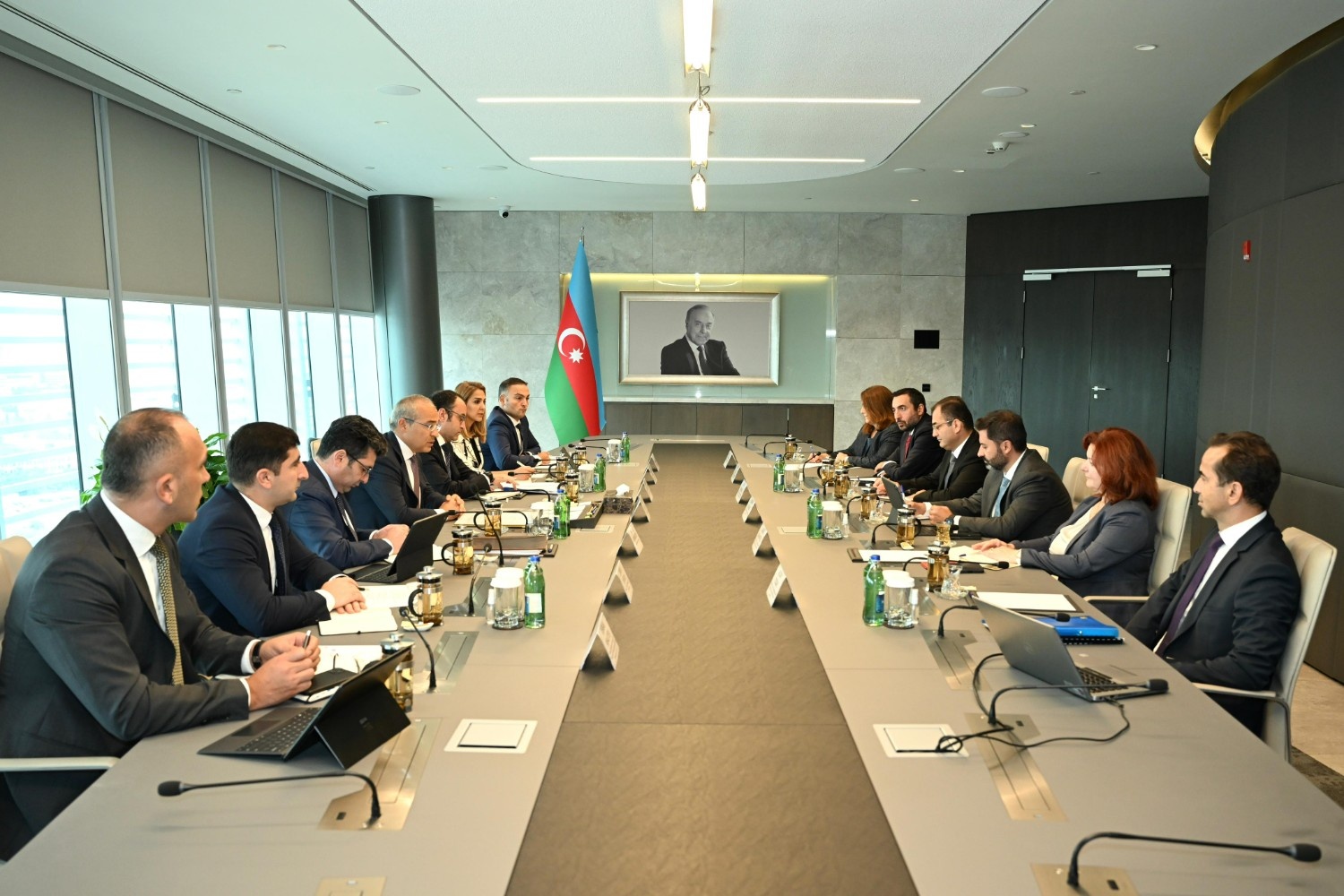 Qara Dəniz Ticarət və İnkişaf Bankı ilə əməkdaşlığın genişləndirilməsi müzakirə olunub