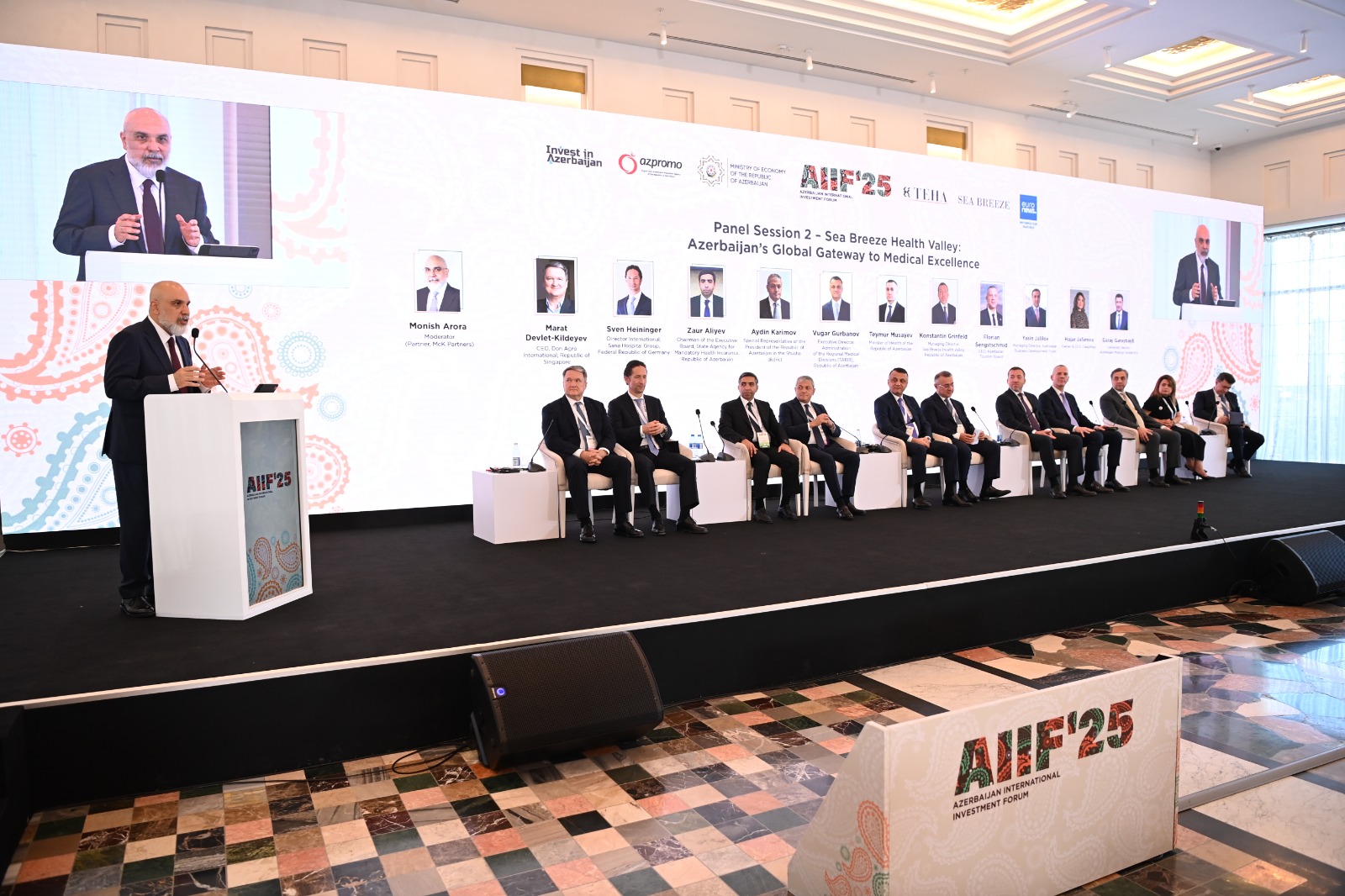 “Sea Breeze Health Valley: Azərbaycanın tibbi mükəmməlliyə qlobal qapısı” mövzusunda paralel sessiya keçirilib