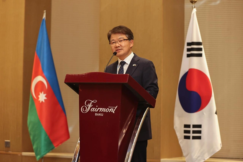 Cənab Səfir <i>Kımqu Kanq</i> diplomatiyada mədəniyyətin rolundan
