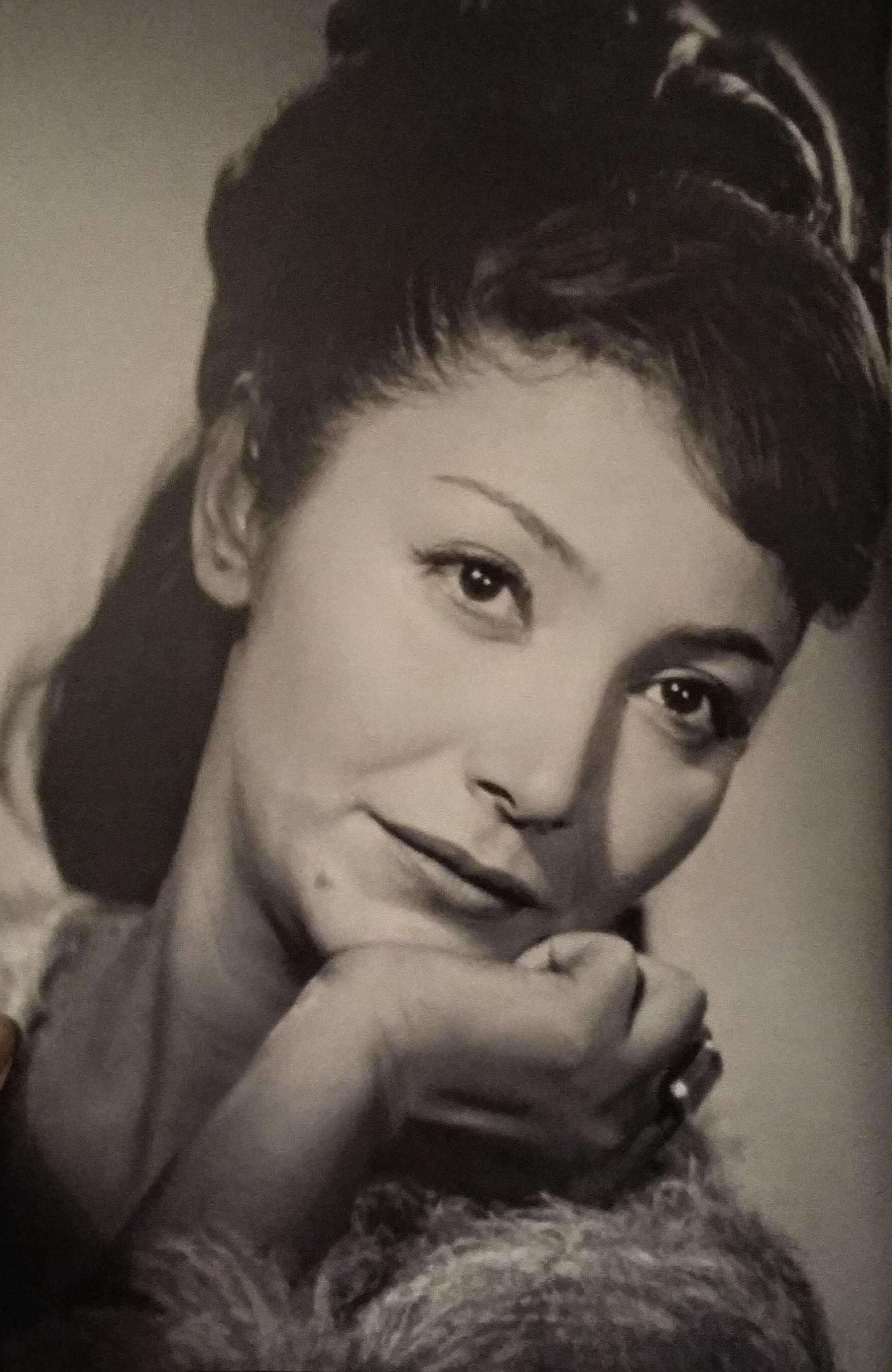Səfurə İbrahimova: Səhnənin işığında gizlənən həyat