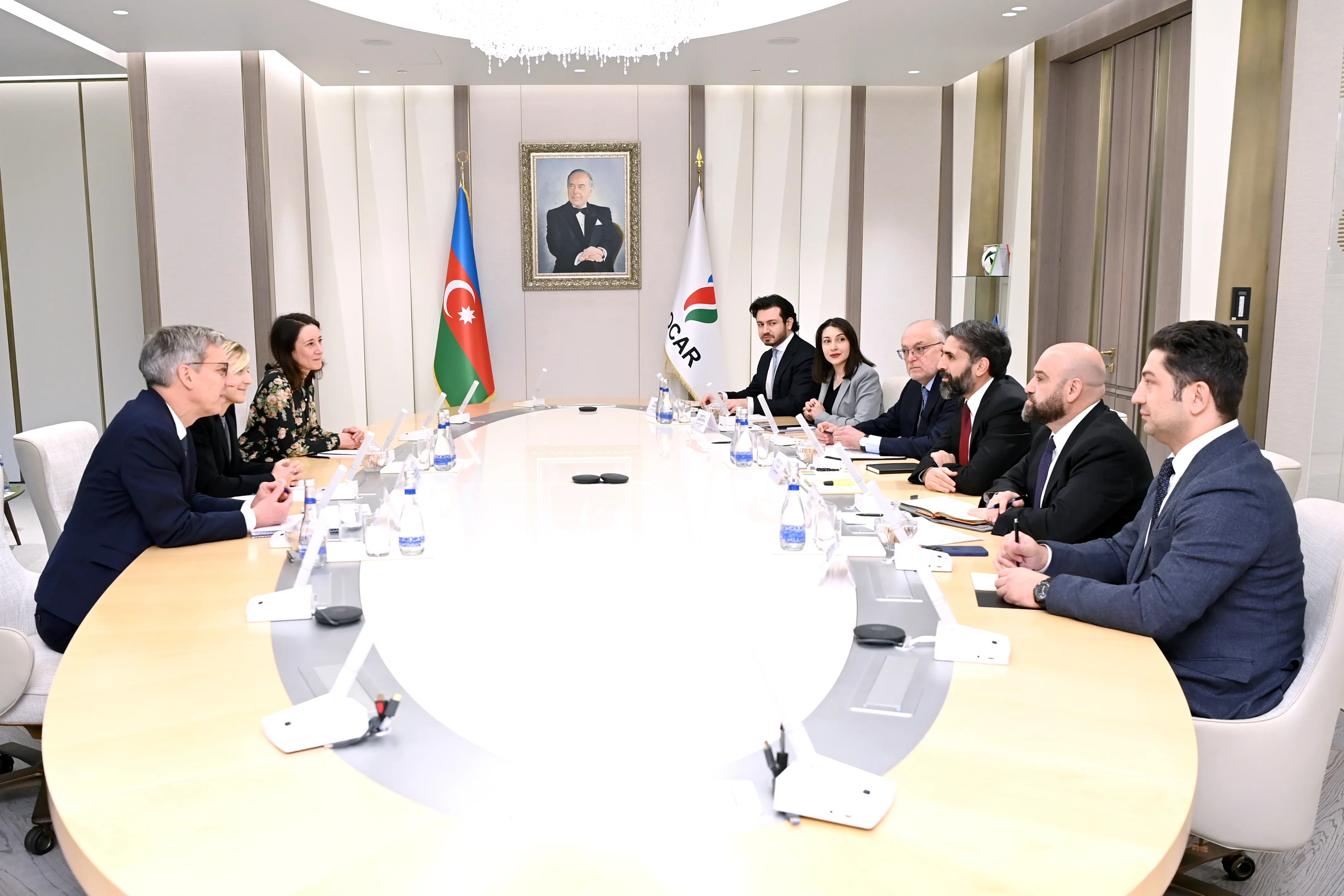 SOCAR-ın prezidenti “TotalEnergies” şirkətinin baş vitse-prezidenti ilə görüşüb